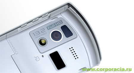 Fujitsu F-06B камерофон с возможность съемки lHD-видео